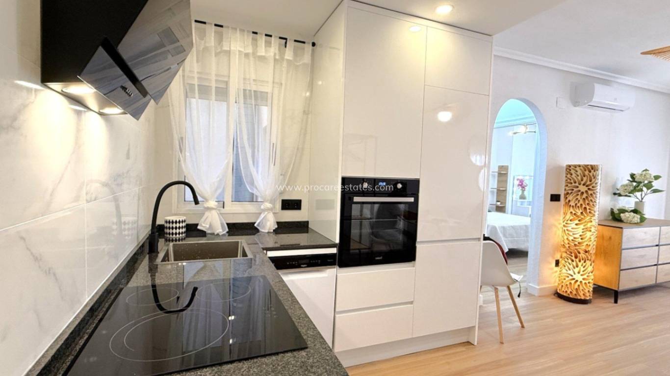 Resale - Apartment - Torrevieja