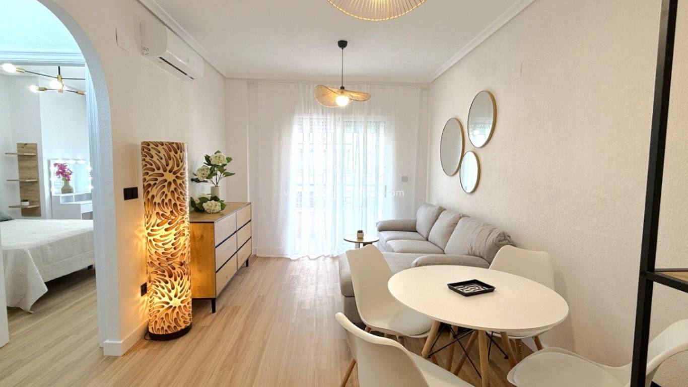 Resale - Apartment - Torrevieja