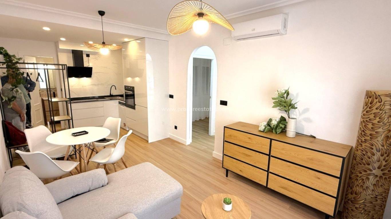 Resale - Apartment - Torrevieja
