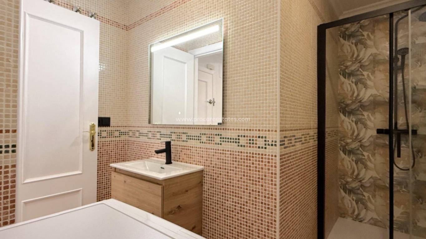 Resale - Apartment - Torrevieja