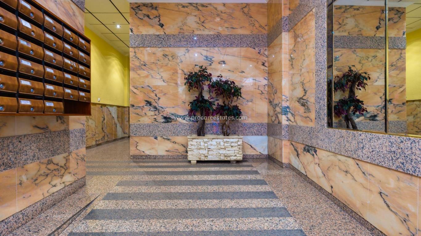 Resale - Apartment - Torrevieja