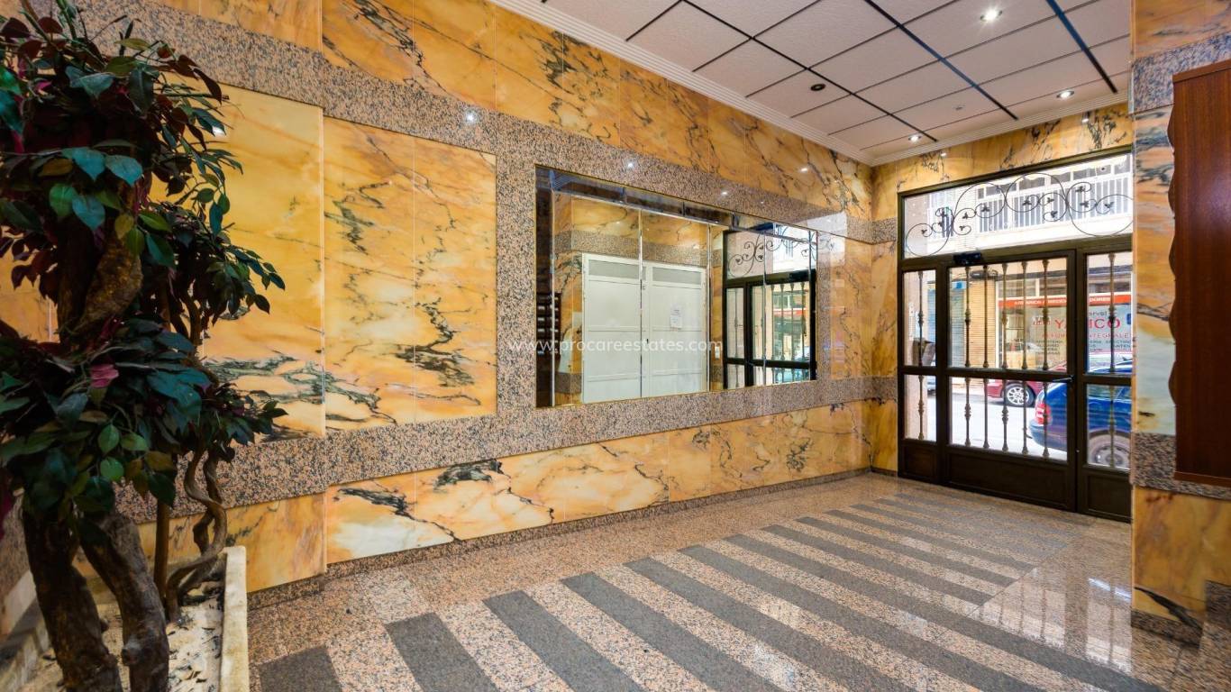 Resale - Apartment - Torrevieja