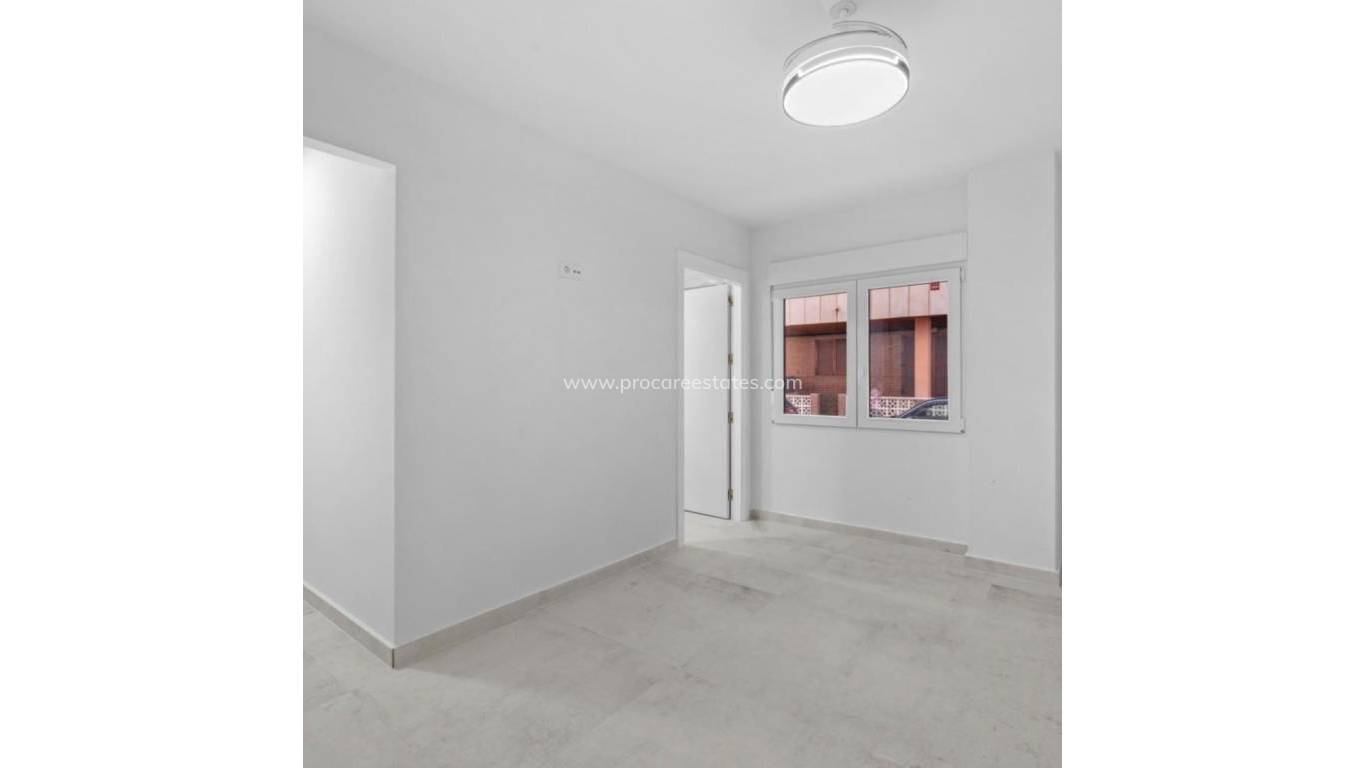 Resale - Apartment - Torrevieja