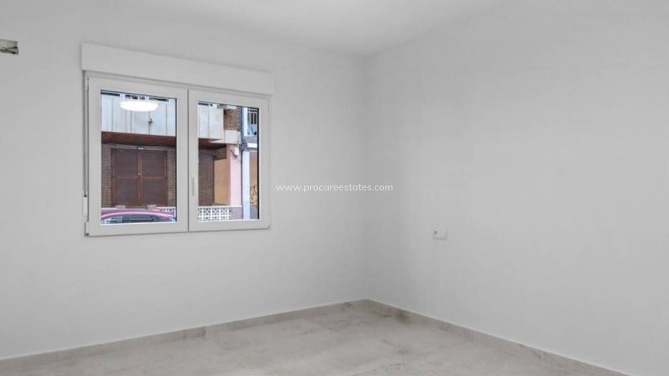 Resale - Apartment - Torrevieja
