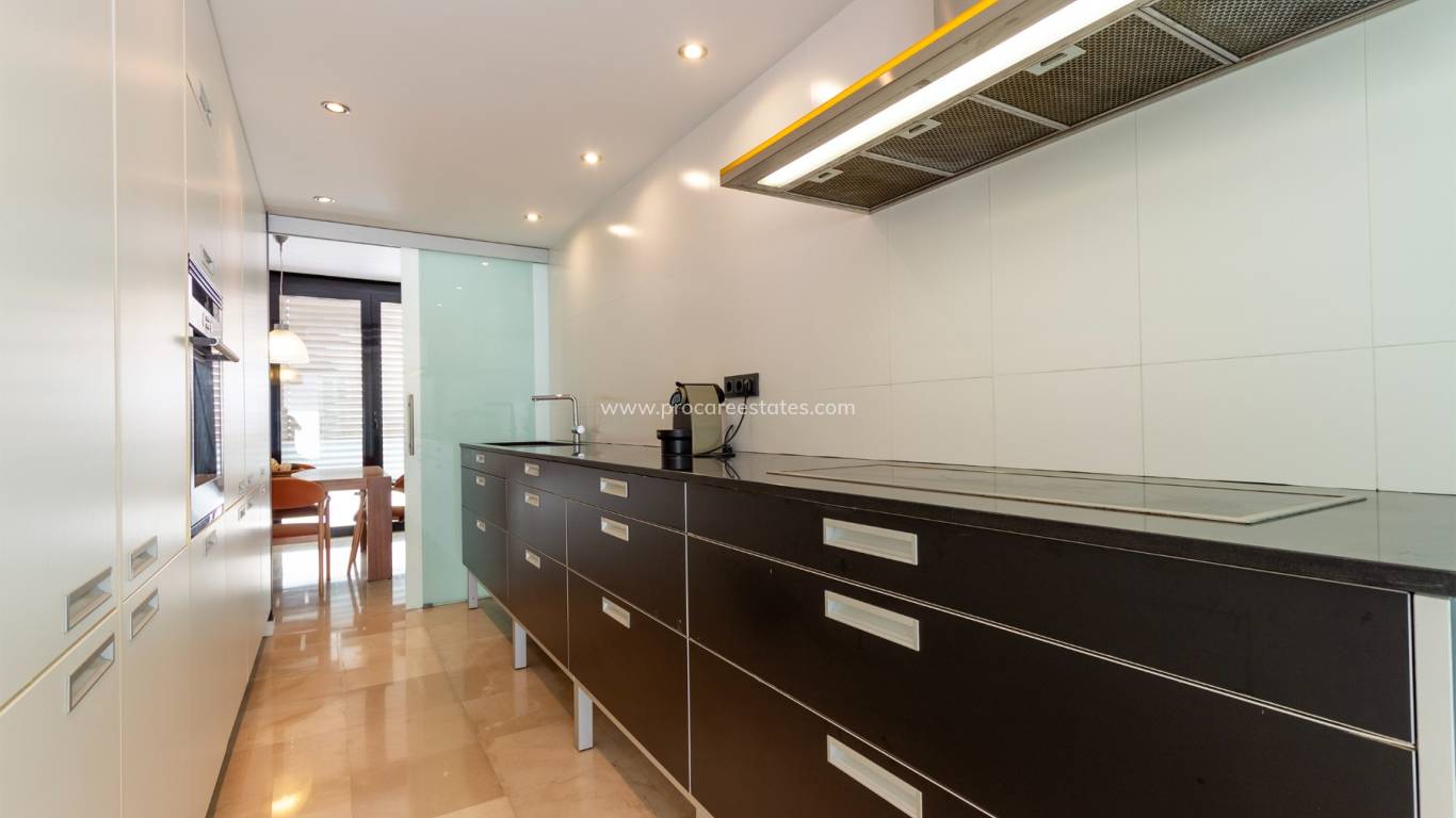 Resale - Commercial property - Almoradi - Center