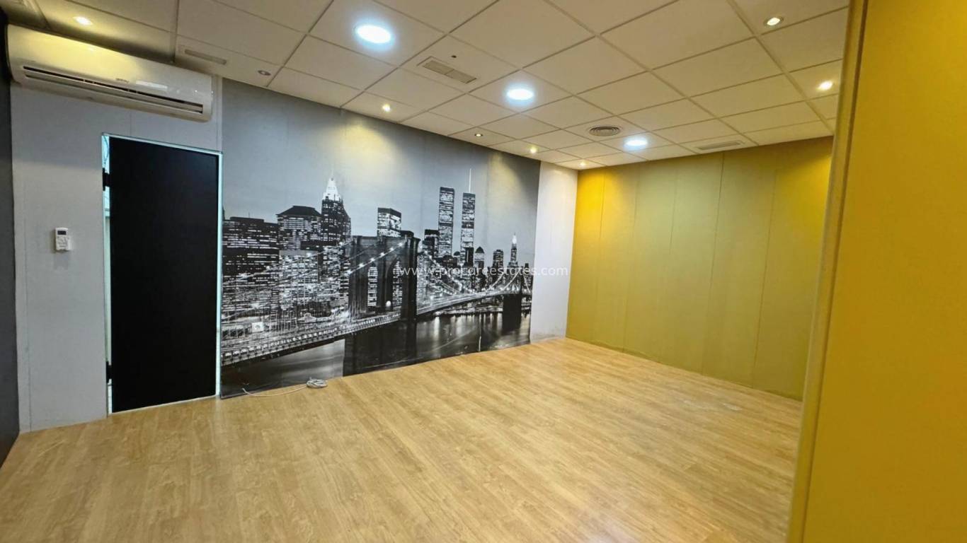 Resale - Commercial property - Guardamar del Segura - Centro