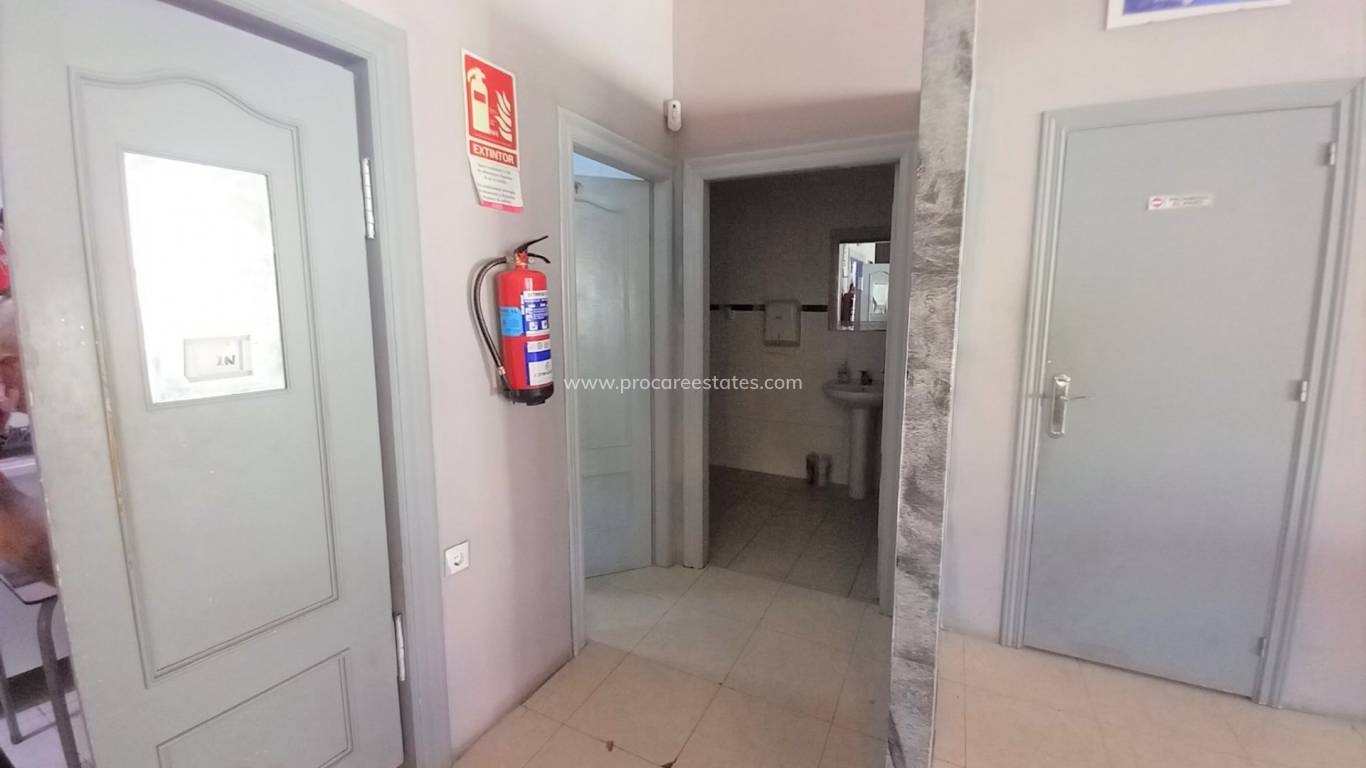 Resale - Commercial property - Guardamar del Segura