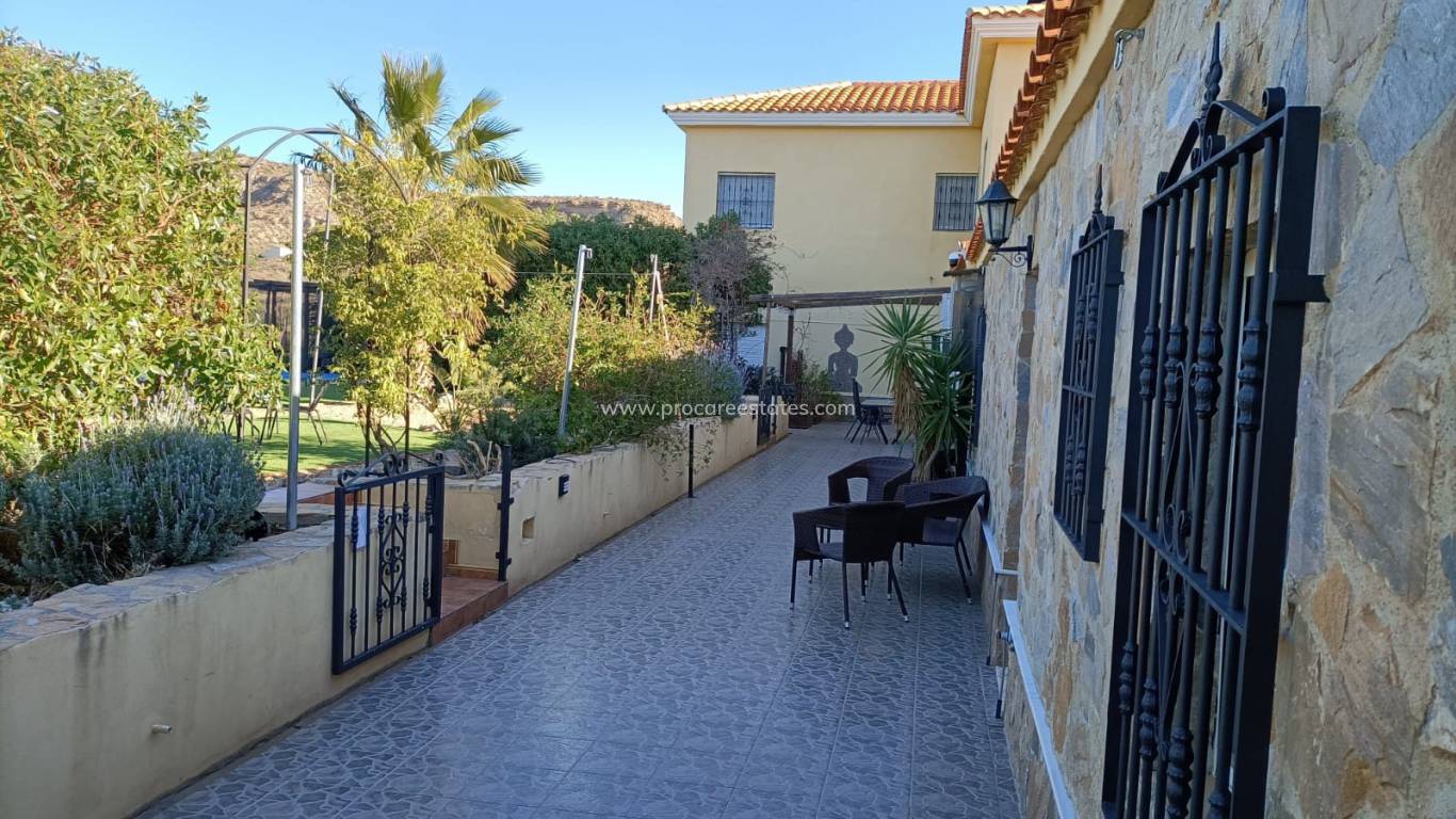 Resale - Commercial property - Huercal-Overa