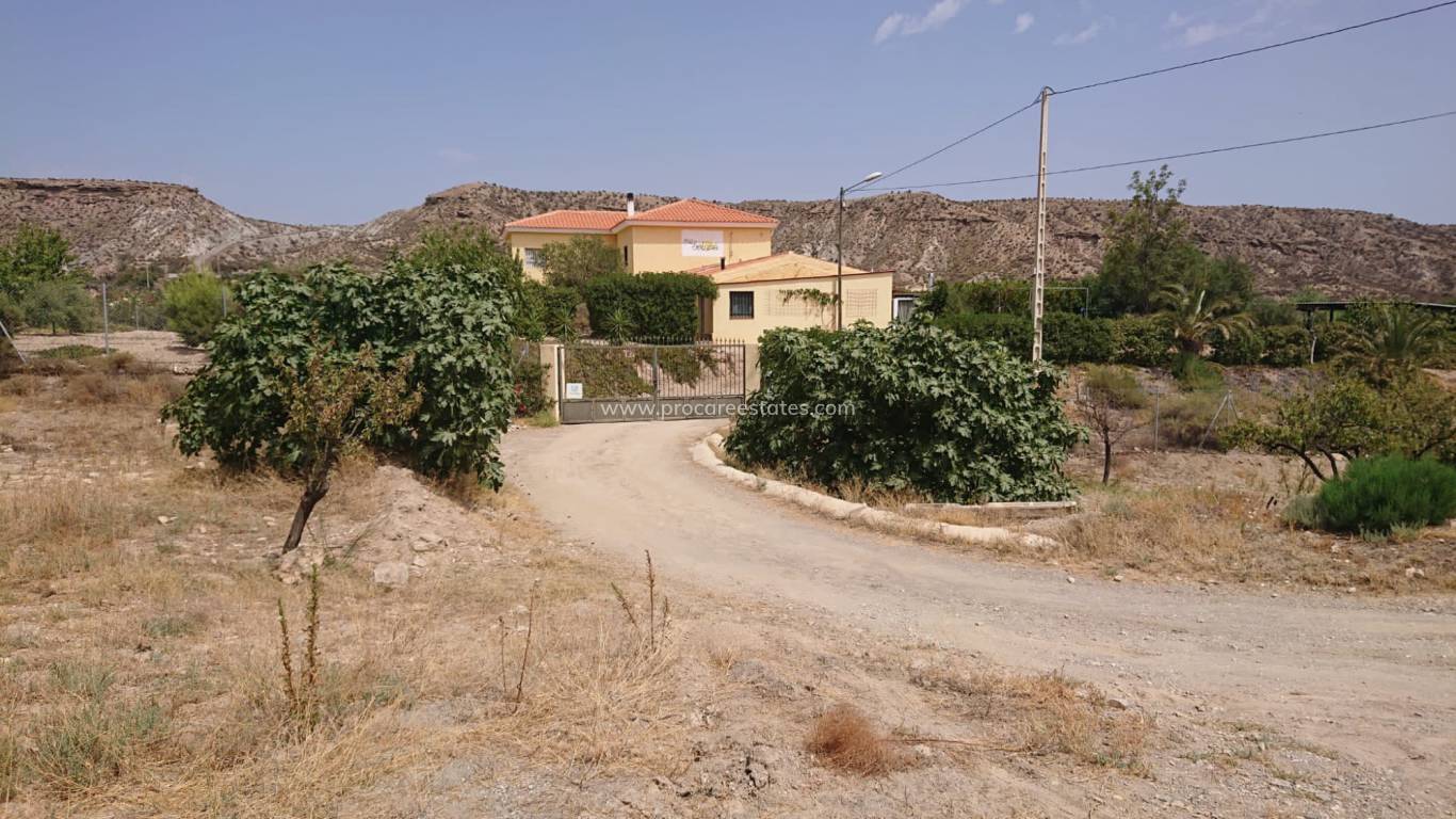 Resale - Commercial property - Huercal-Overa