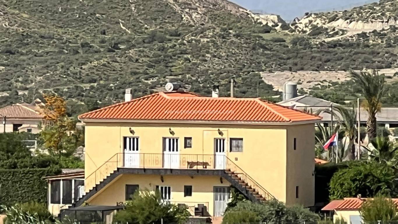 Resale - Commercial property - Huercal-Overa