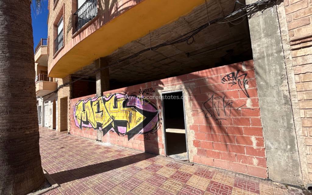 Resale - Commercial property - Jacarilla