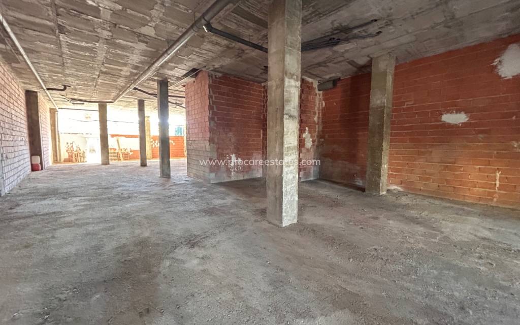 Resale - Commercial property - Jacarilla