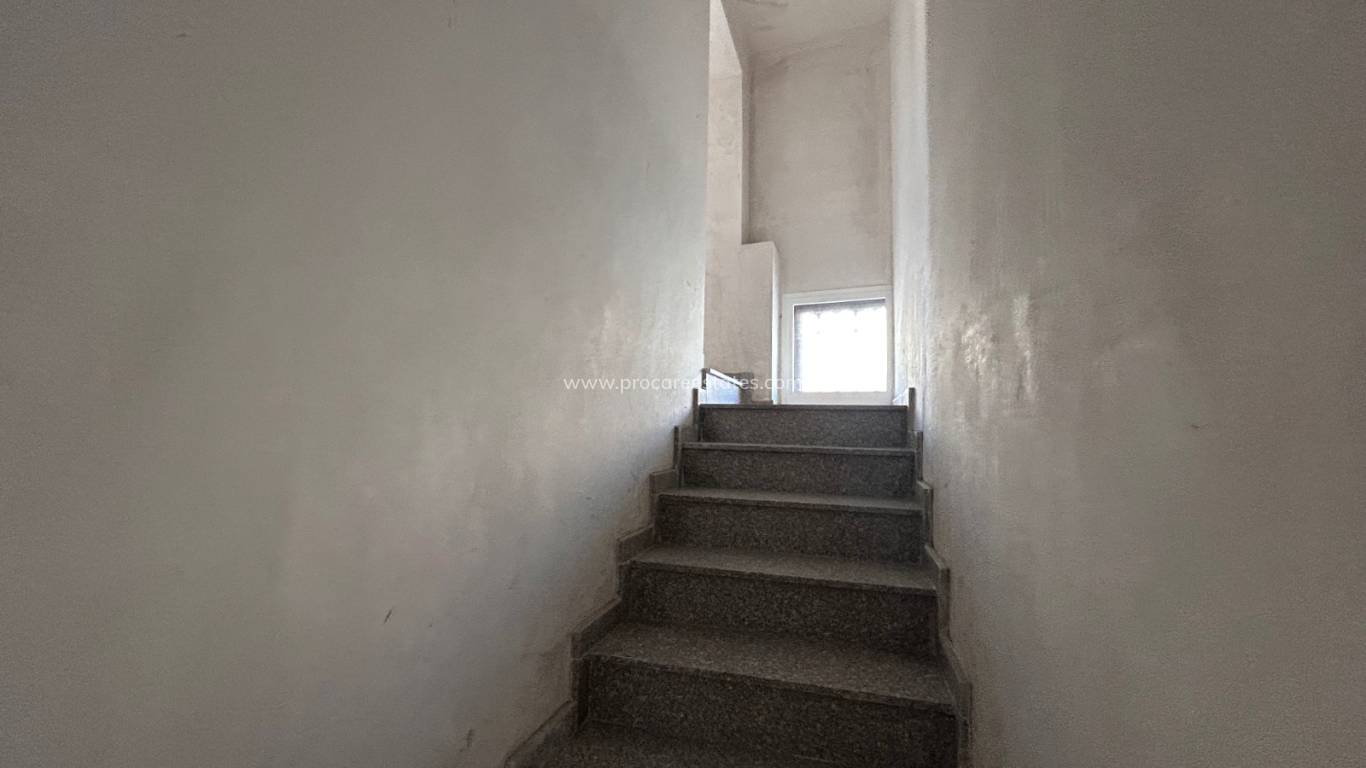 Resale - Commercial property - Jacarilla