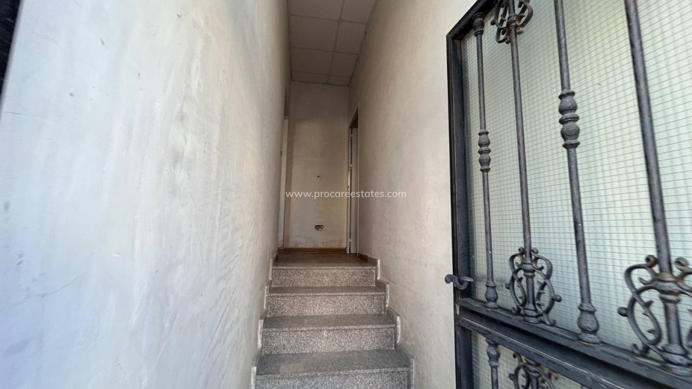 Resale - Commercial property - Jacarilla