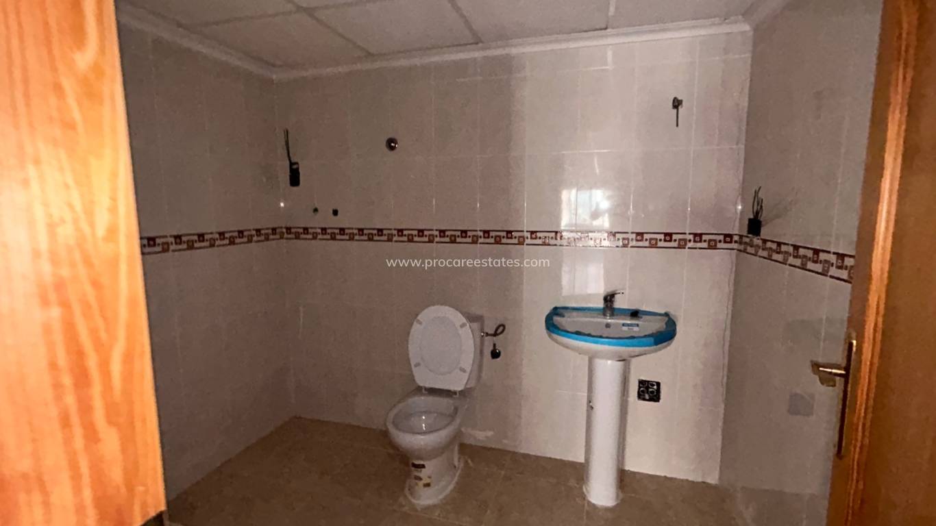 Resale - Commercial property - Jacarilla