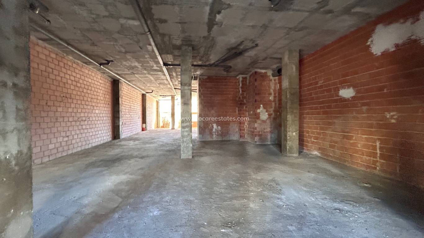 Resale - Commercial property - Jacarilla