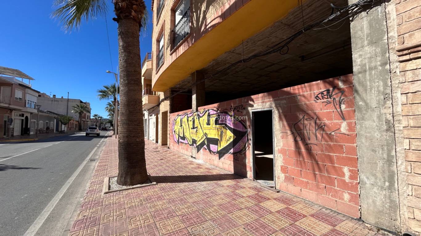 Resale - Commercial property - Jacarilla
