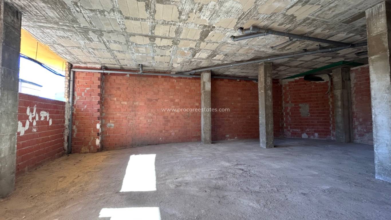 Resale - Commercial property - Jacarilla