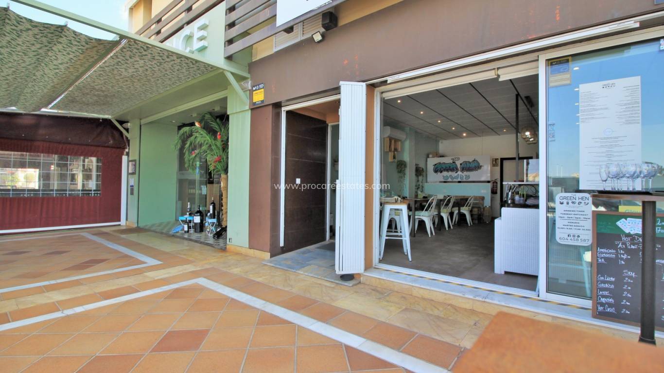 Resale - Commercial property - Orihuela Costa - Villamartin