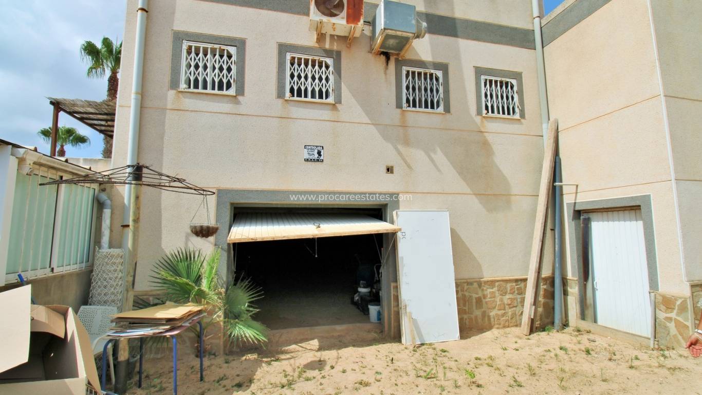 Resale - Commercial property - Orihuela Costa - Villamartin