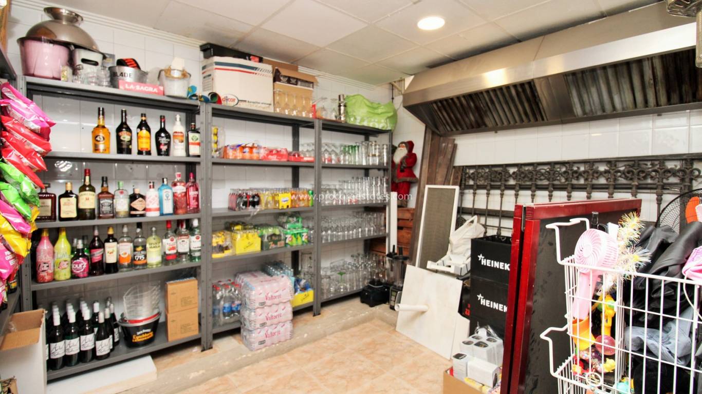 Resale - Commercial property - Orihuela Costa - Villamartin