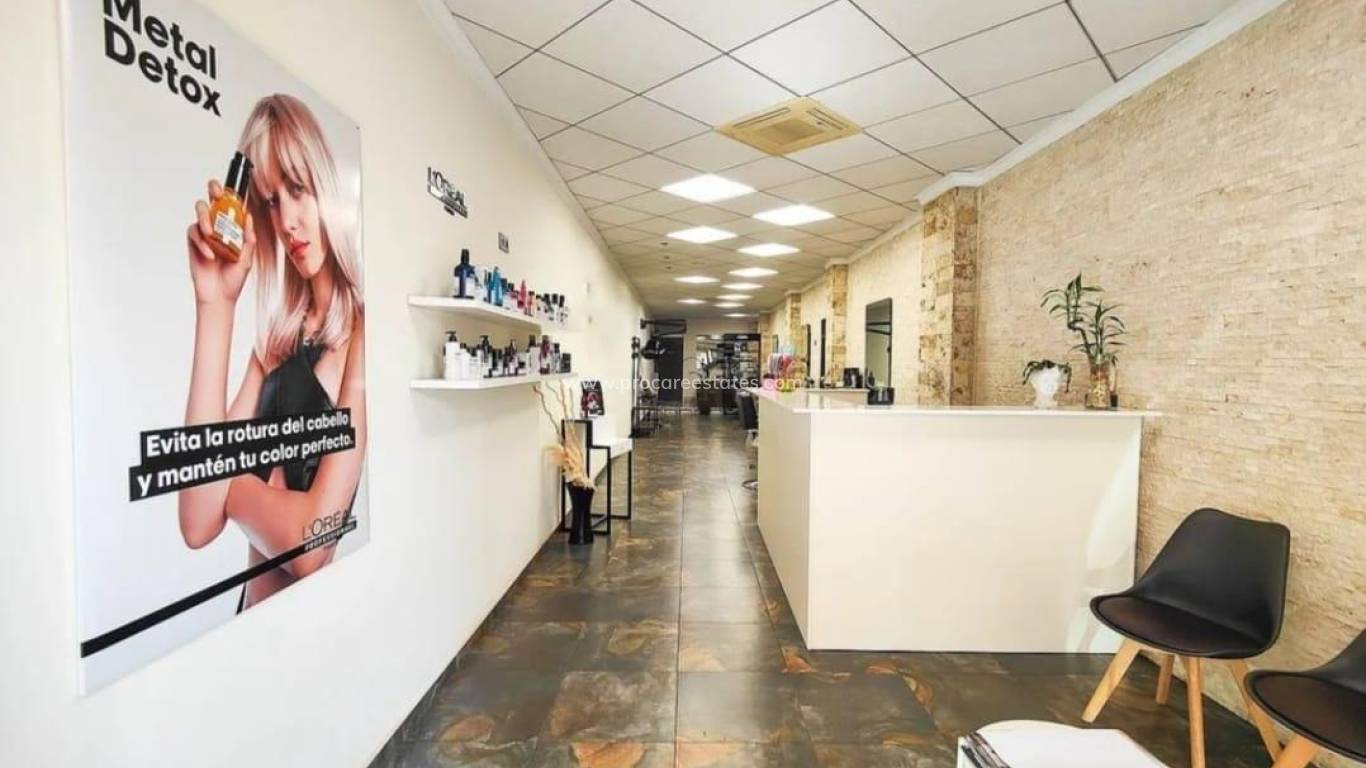 Resale - Commercial property - Torrevieja - La Siesta - San Luis