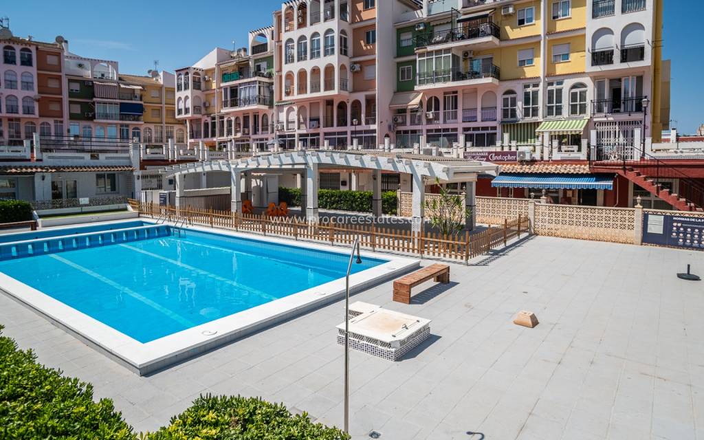 Resale - Commercial property - Torrevieja - La Veleta