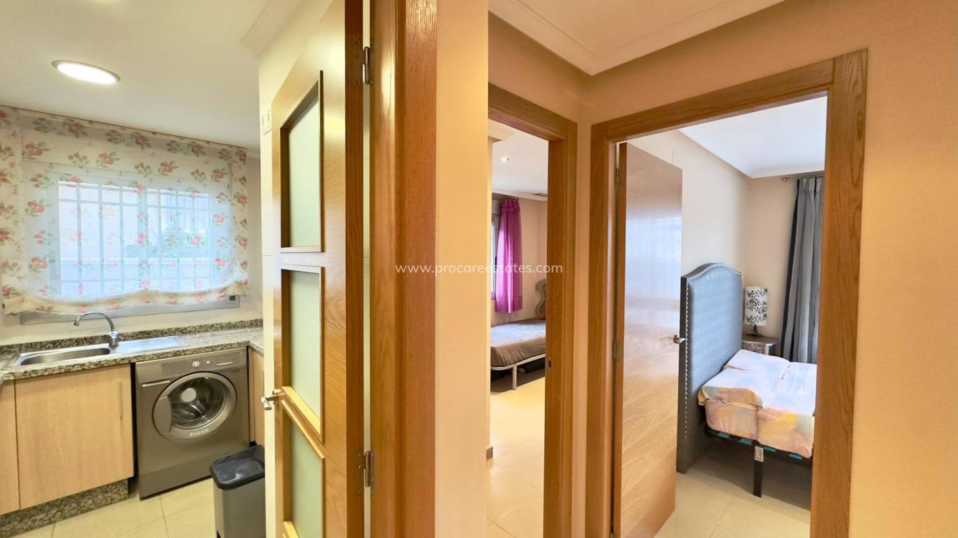 Resale - Commercial property - Torrevieja - Playa Del Cura