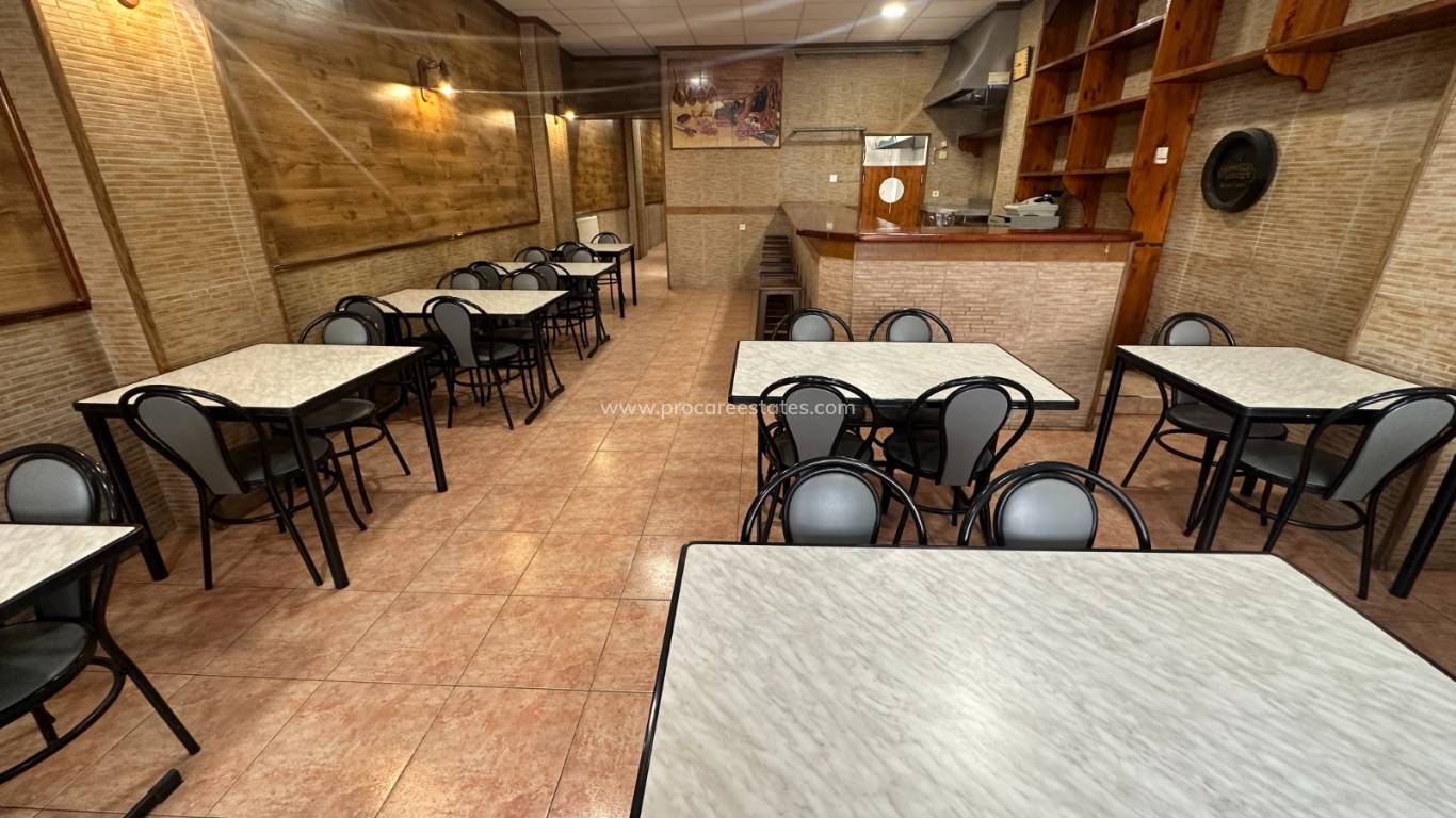 Resale - Commercial property - Torrevieja