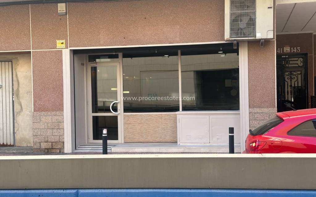 Resale - Commercial property - Torrevieja
