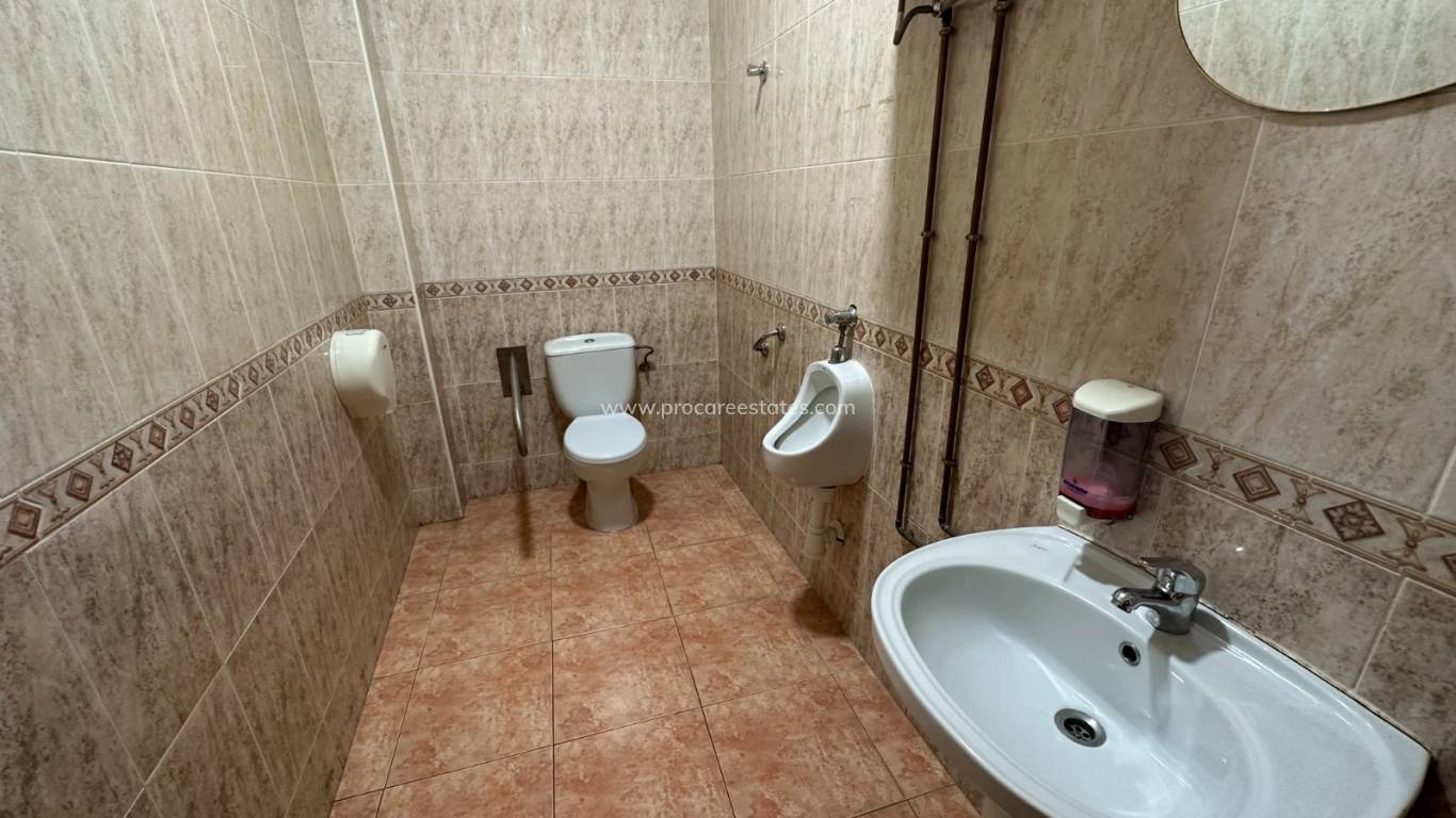 Resale - Commercial property - Torrevieja