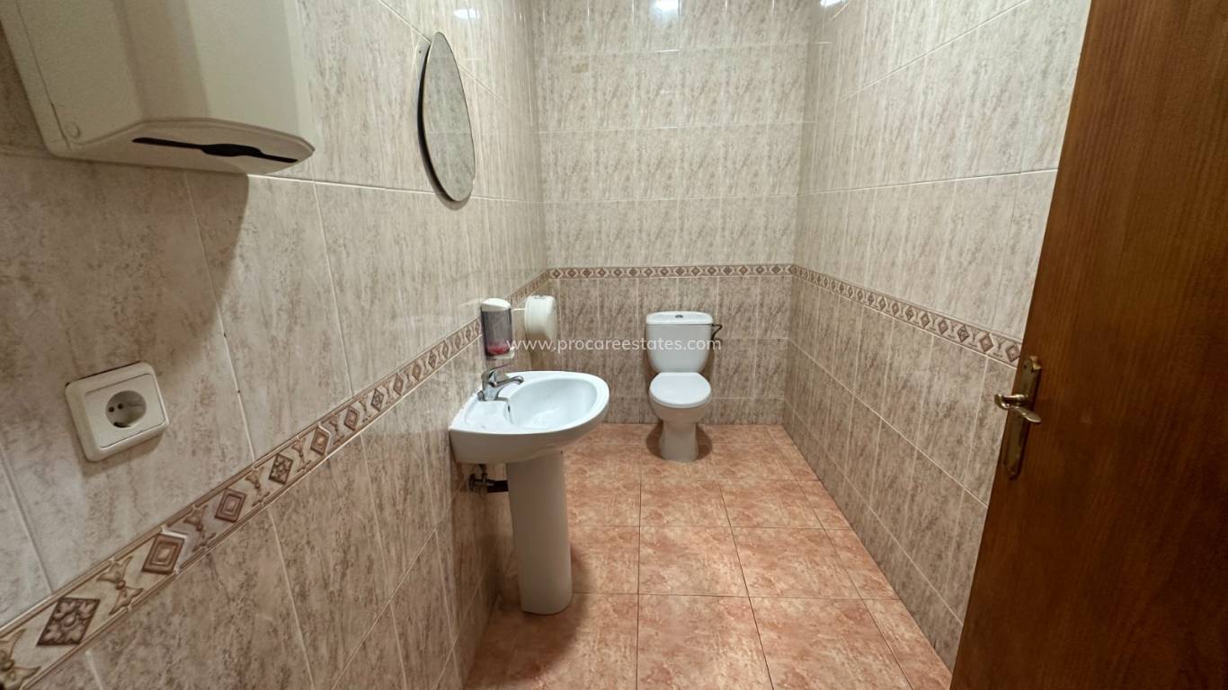 Resale - Commercial property - Torrevieja