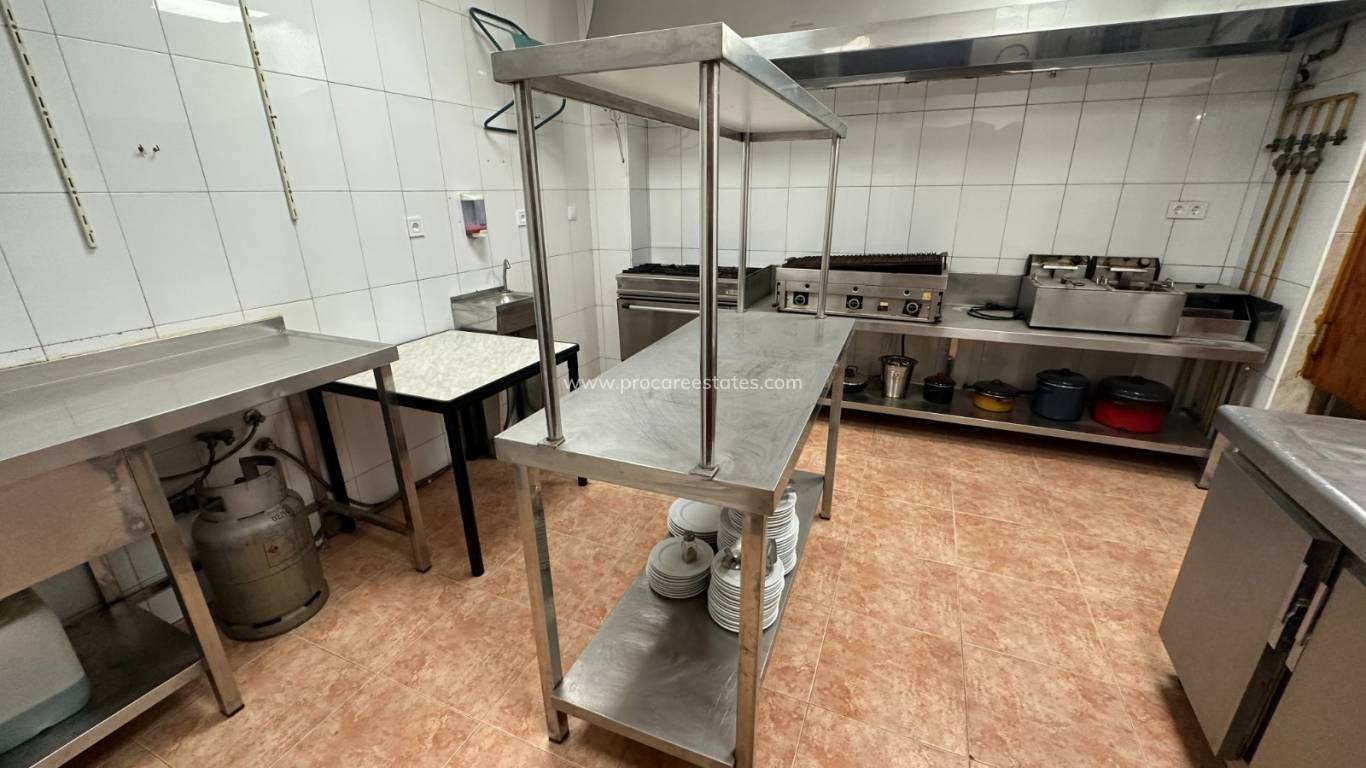 Resale - Commercial property - Torrevieja