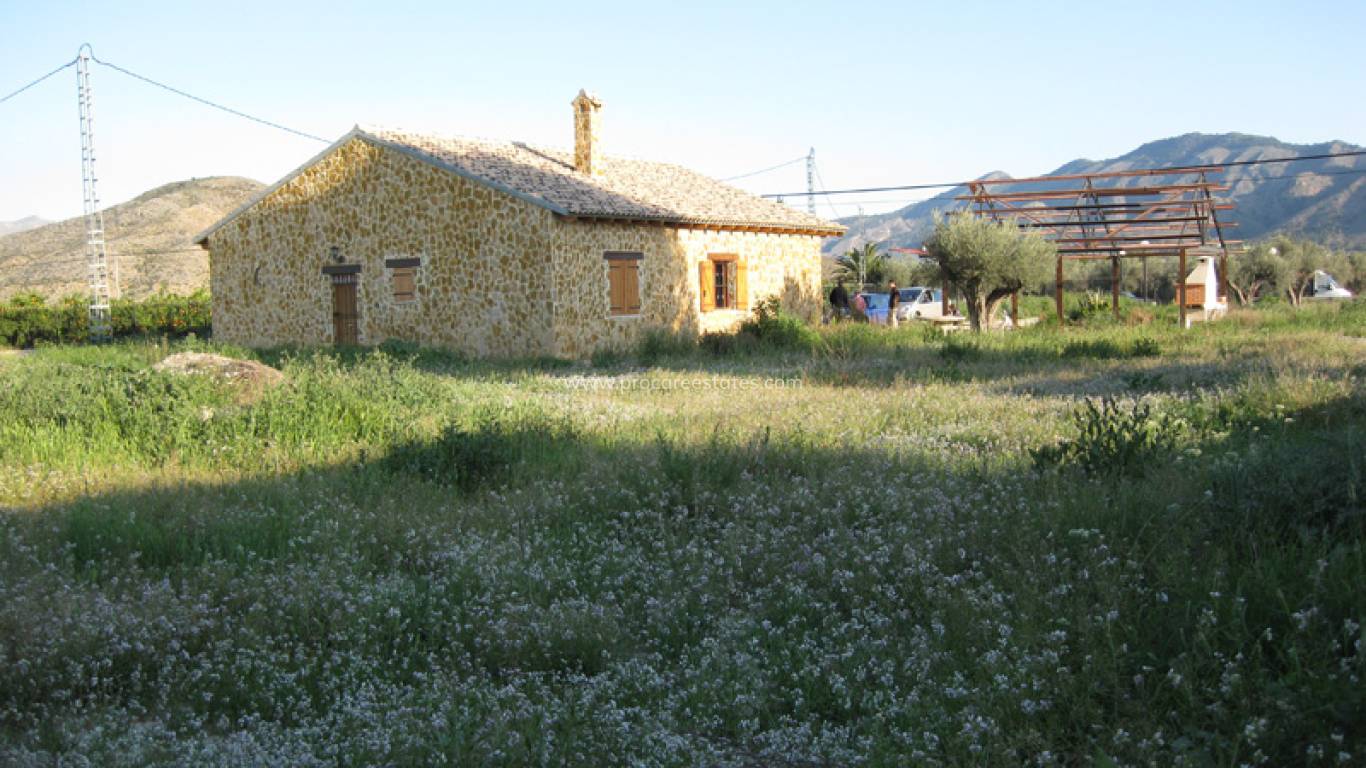 Resale - Country Property - Benferri