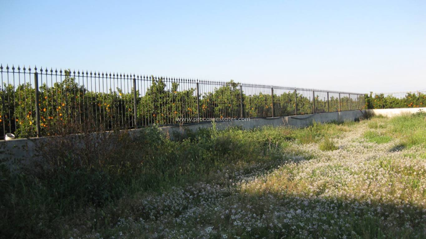 Resale - Country Property - Benferri