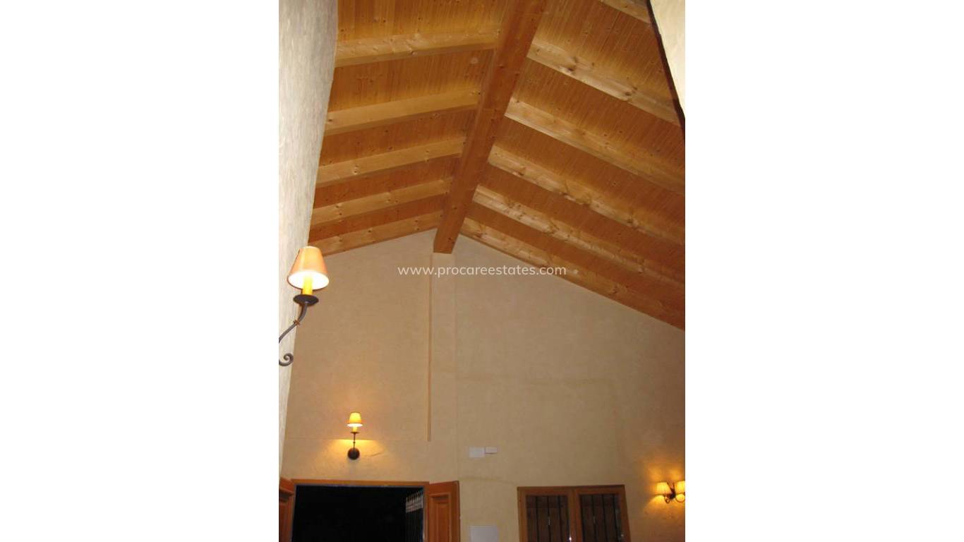 Resale - Country Property - Benferri