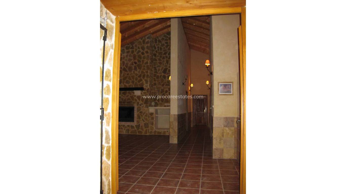 Resale - Country Property - Benferri