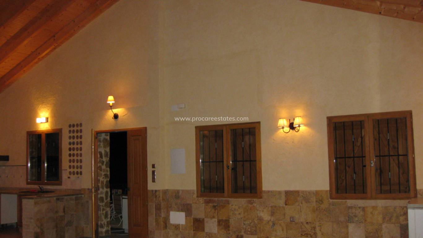 Resale - Country Property - Benferri