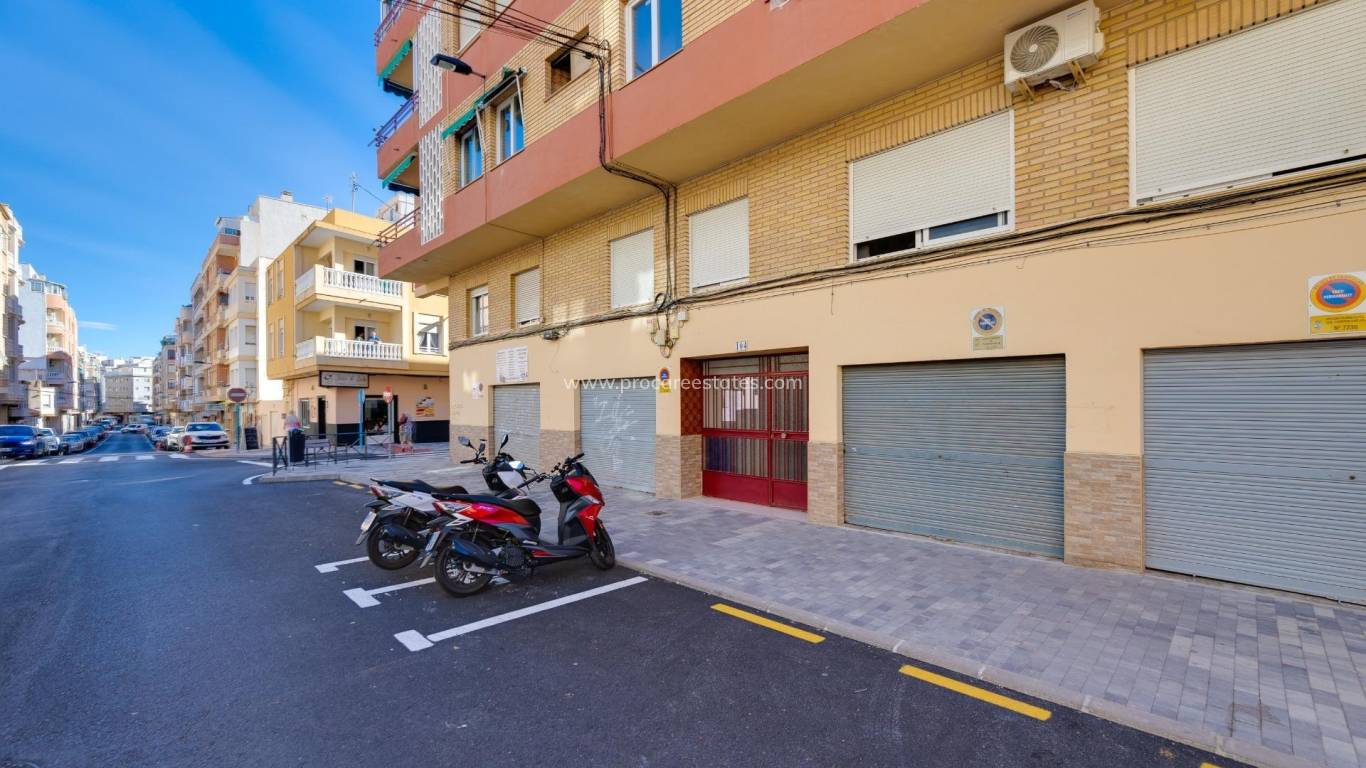 Resale - Garage - Torrevieja