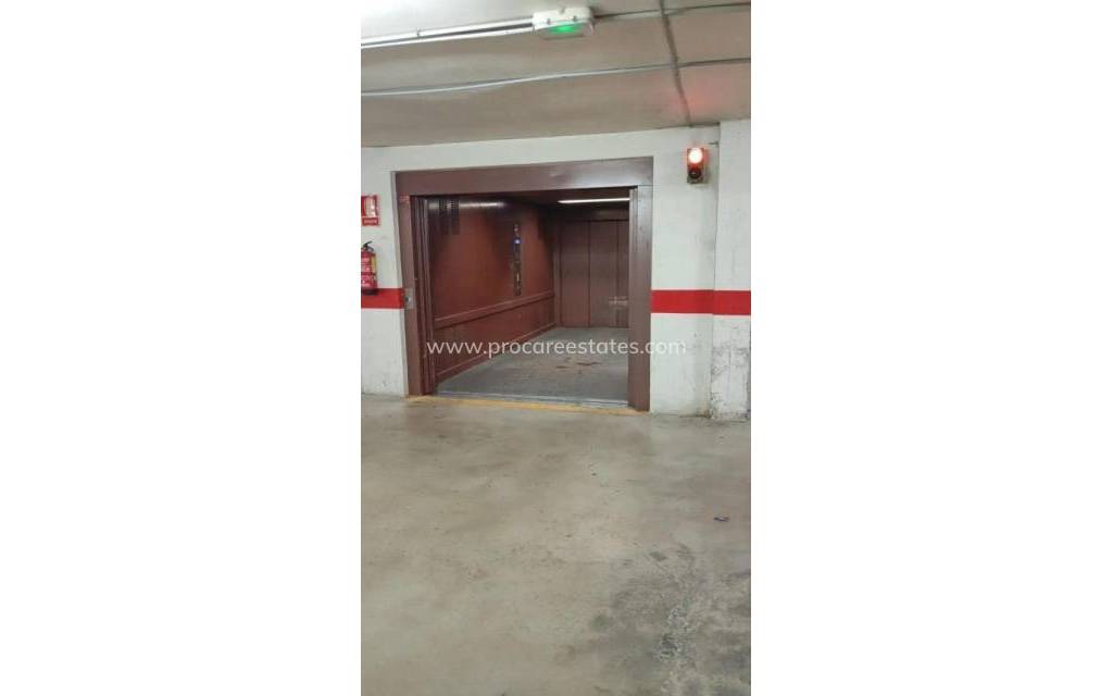 Resale - Garage - Torrevieja