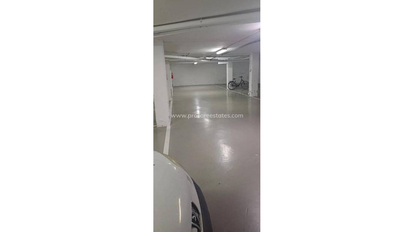 Resale - Garage - Torrevieja