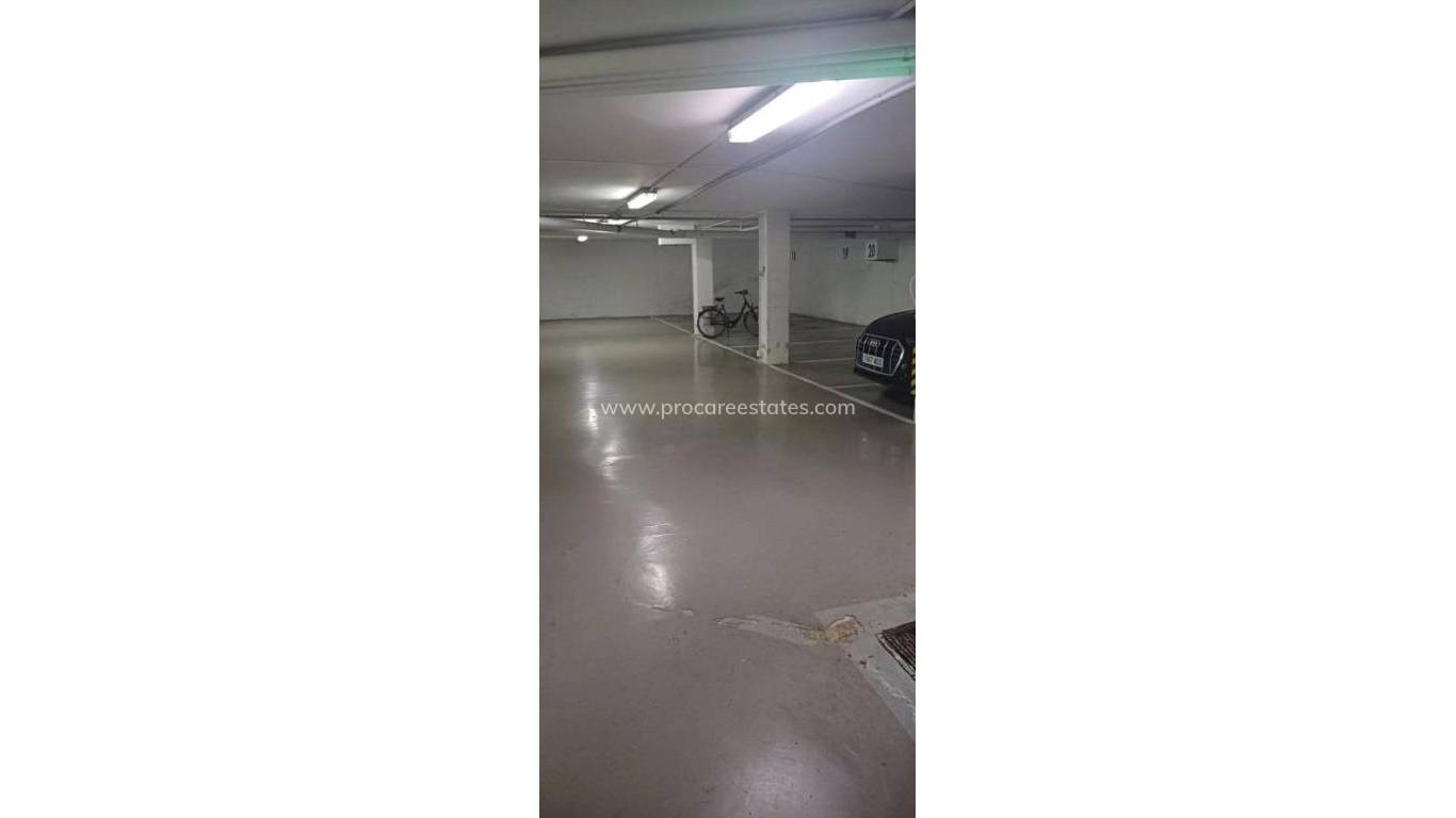 Resale - Garage - Torrevieja