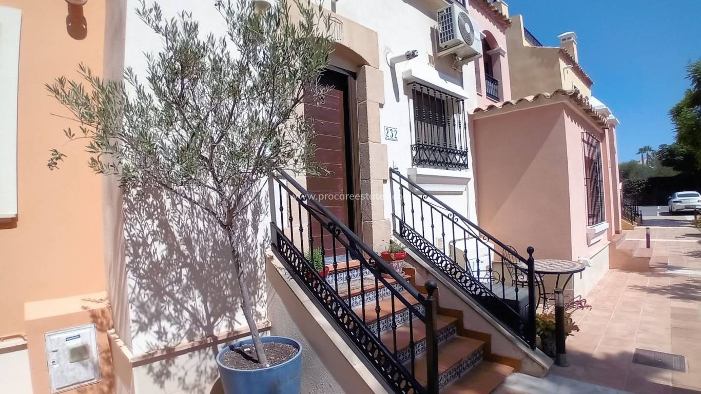 Resale - Town house - Algorfa - La Finca golf