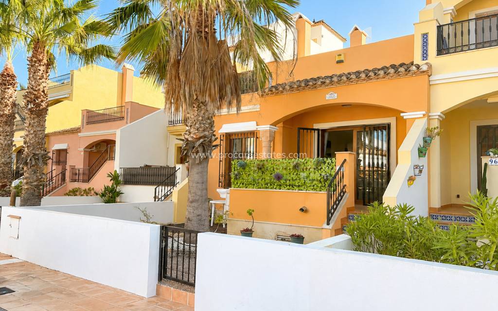 Resale - Town house - Algorfa - La Finca golf