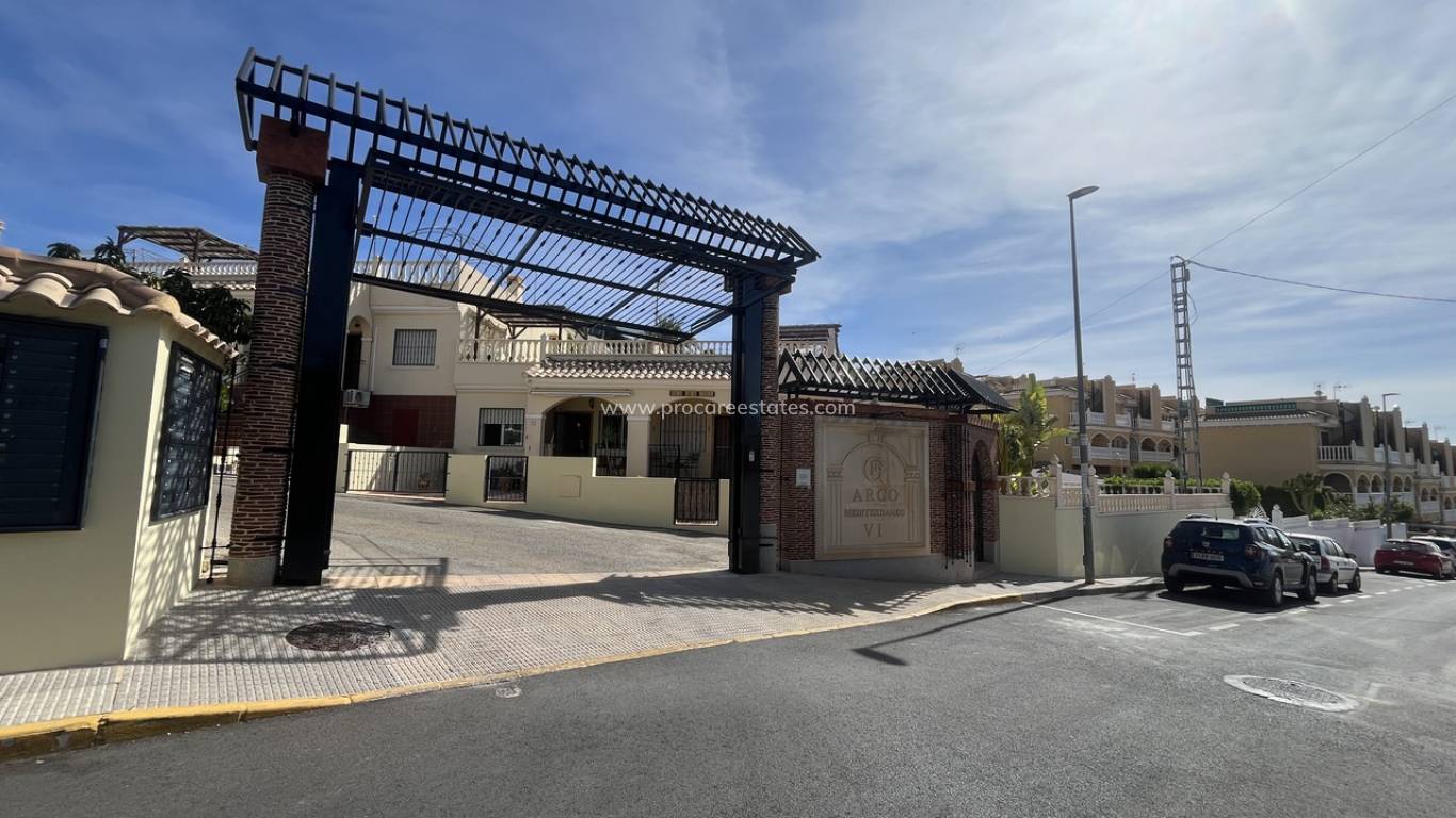 Resale - Town house - Algorfa