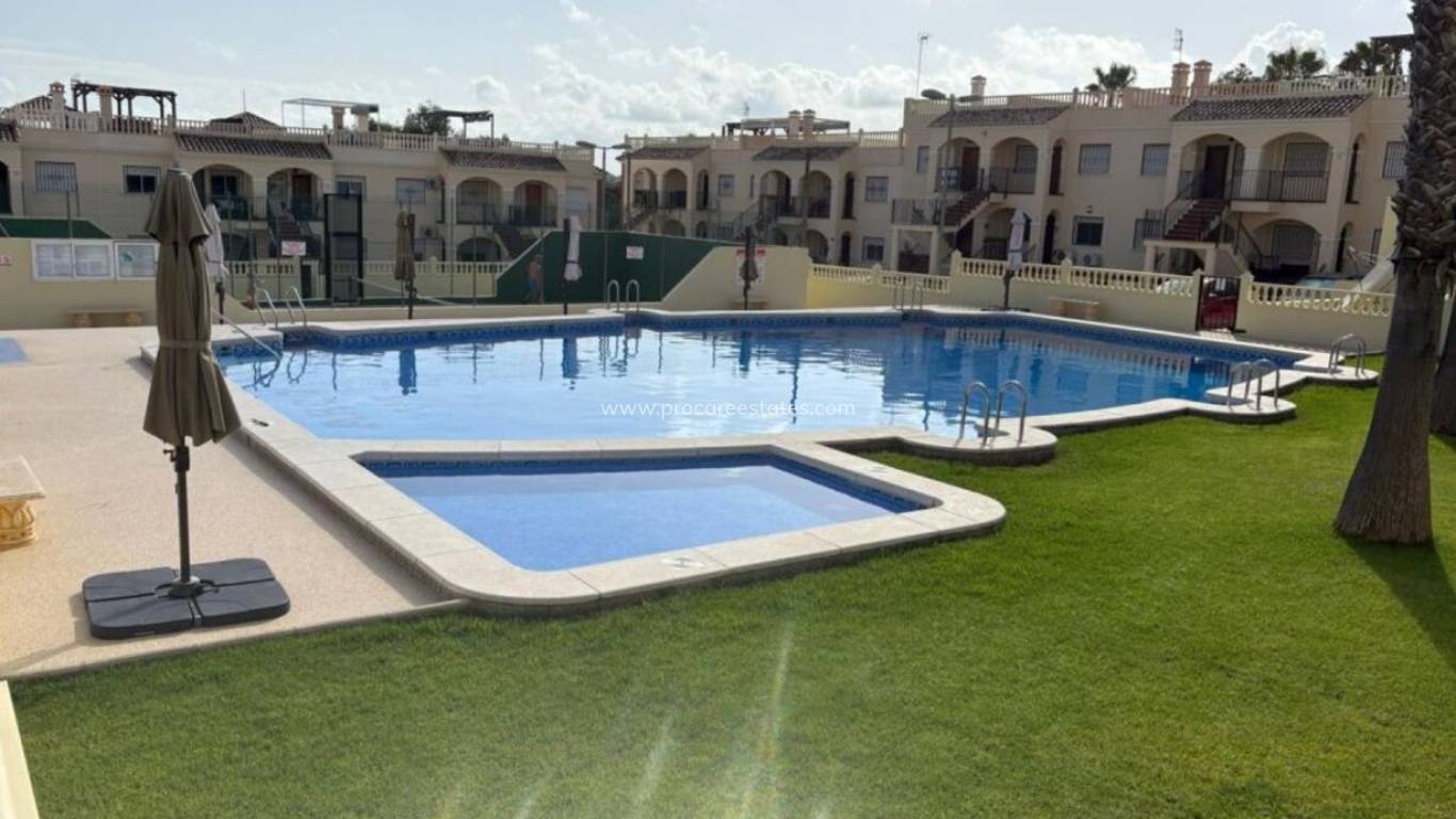 Resale - Town house - Algorfa