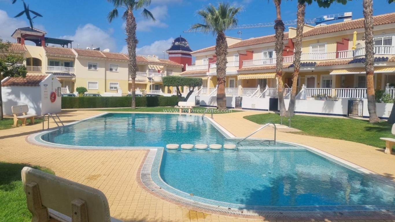 Resale - Town house - Ciudad Quesada