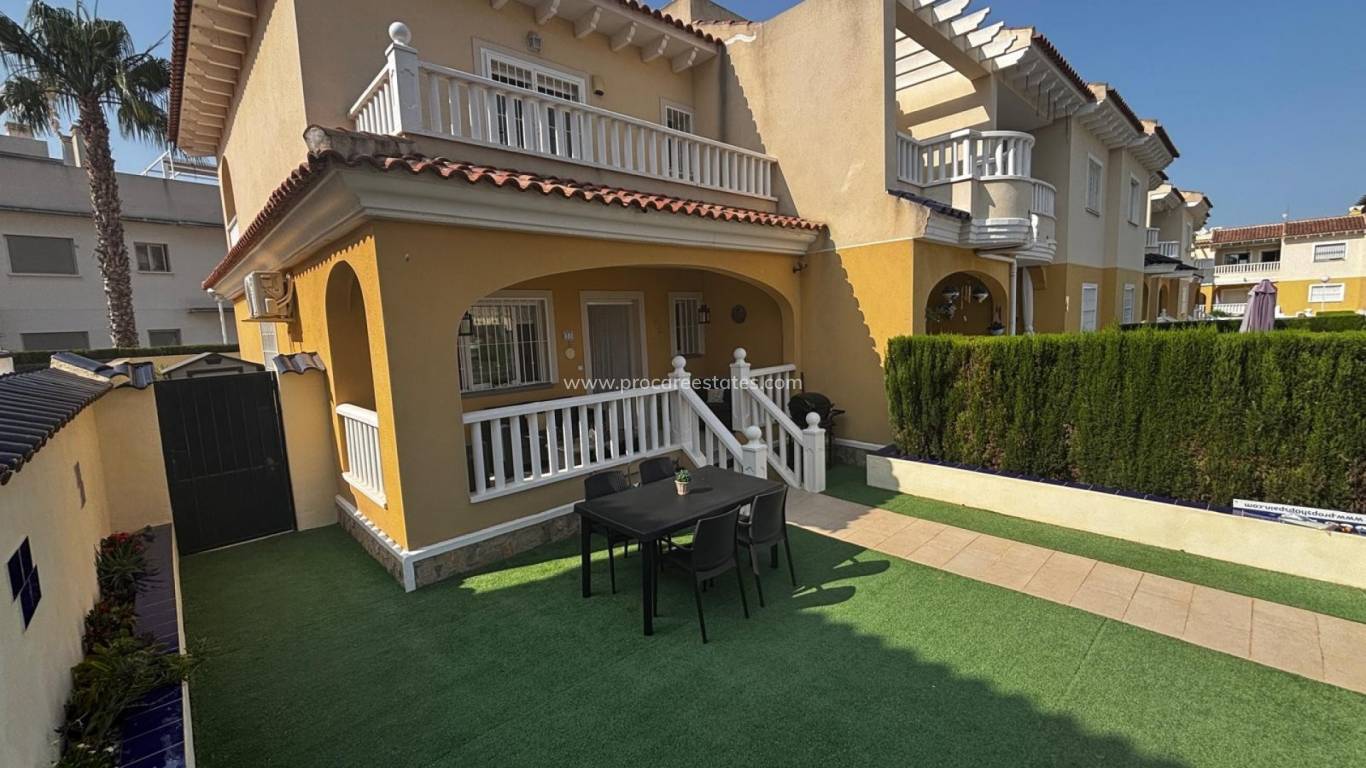 Resale - Town house - Ciudad Quesada