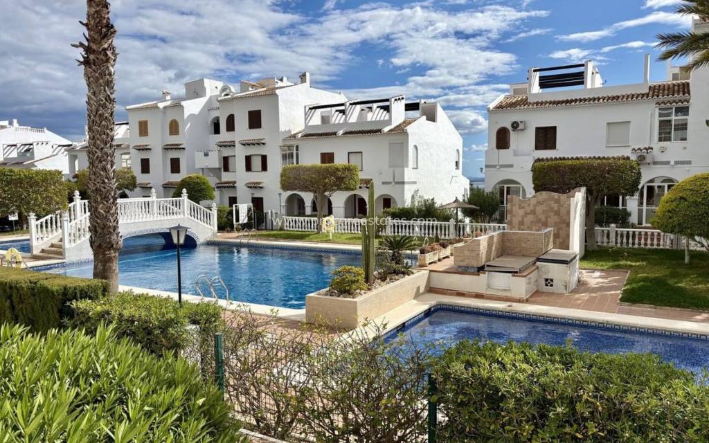 Resale - Town house - Ciudad Quesada
