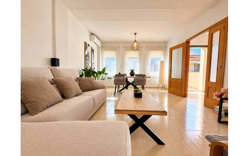 Resale - Town house - Daya Nueva